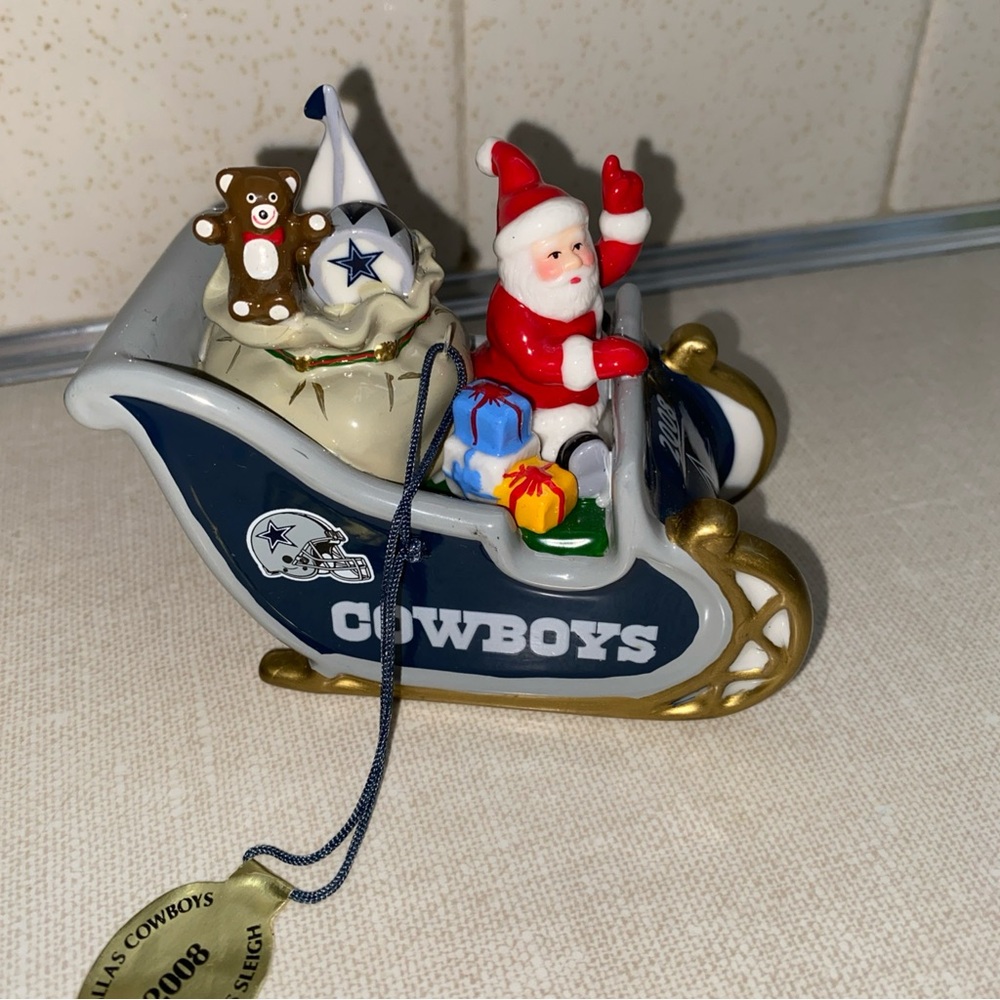 Dallas Cowboys NFL 2008 Santa Claus Sleigh Danbury Mint Christmas Ornament